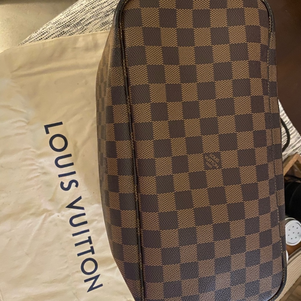 LV MM Never Full - Picture 4 of 16